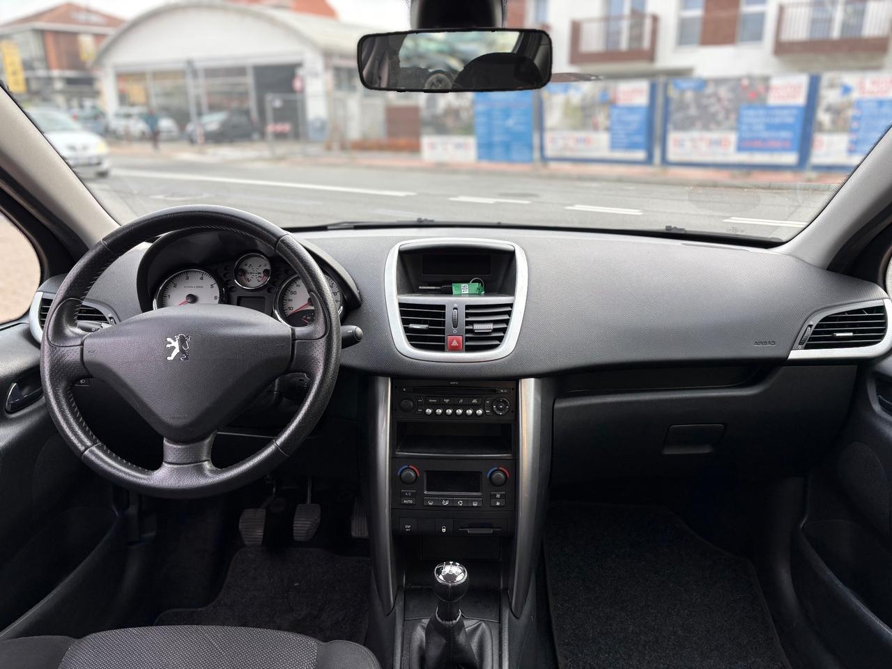 Peugeot 207 1.4 VTi 95CV 5p. XS