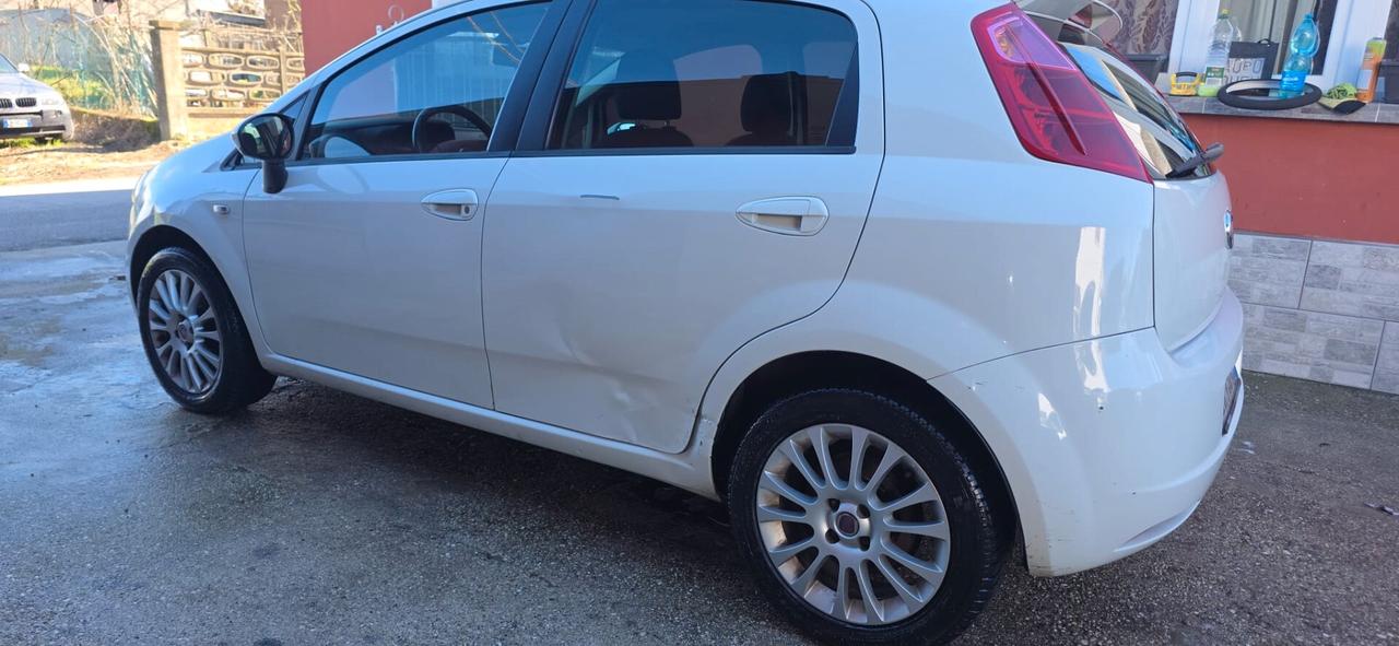 Fiat Grande Punto 1.4 5 porte Dynamic GPL valido