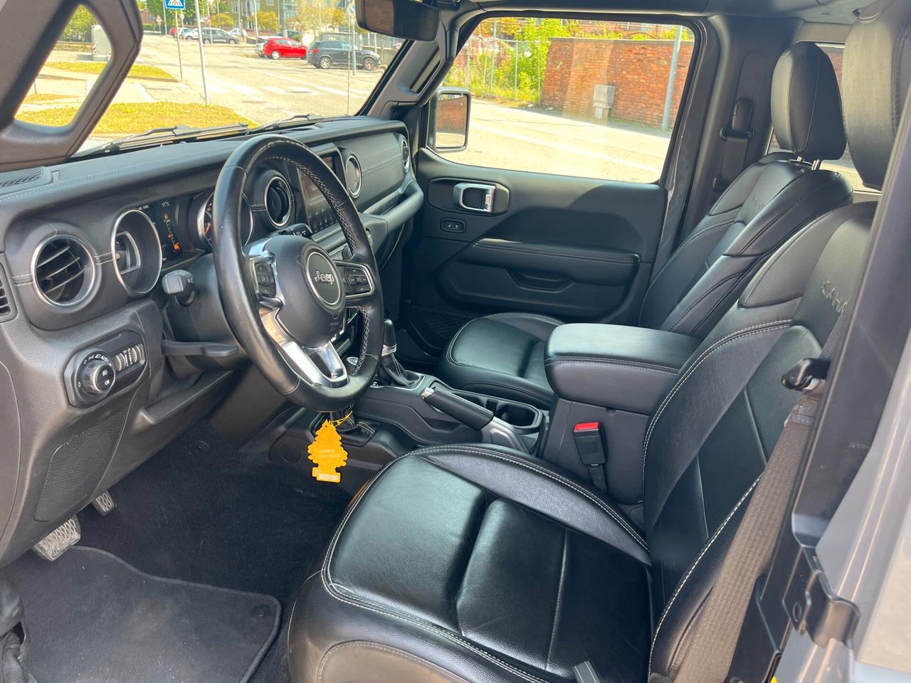 Jeep Wrangler 2.0 Turbo Sahara