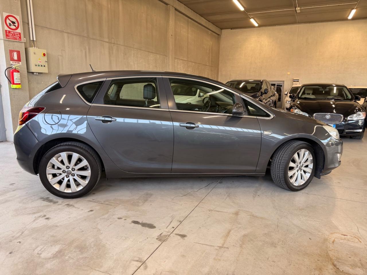 Opel Astra 1.4 Turbo 140CV 5 porte Cosmo