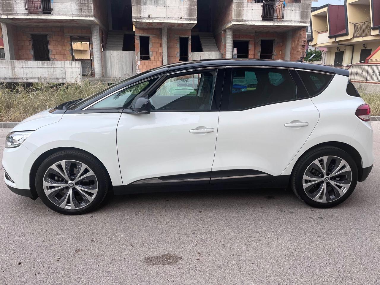 Renault Grand Scenic dCi 8V 110 CV EDC Energy Intens