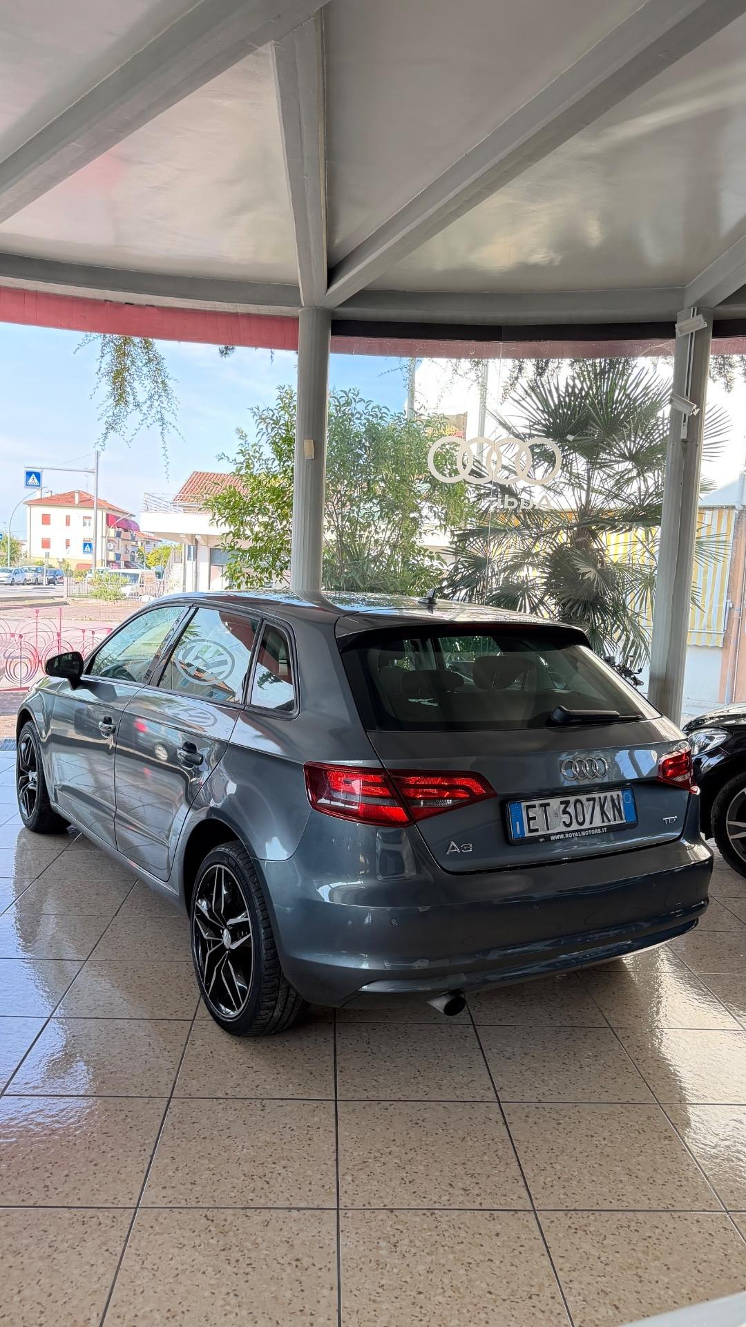 Audi A3 1.6 TDI clean diesel S tronic Young