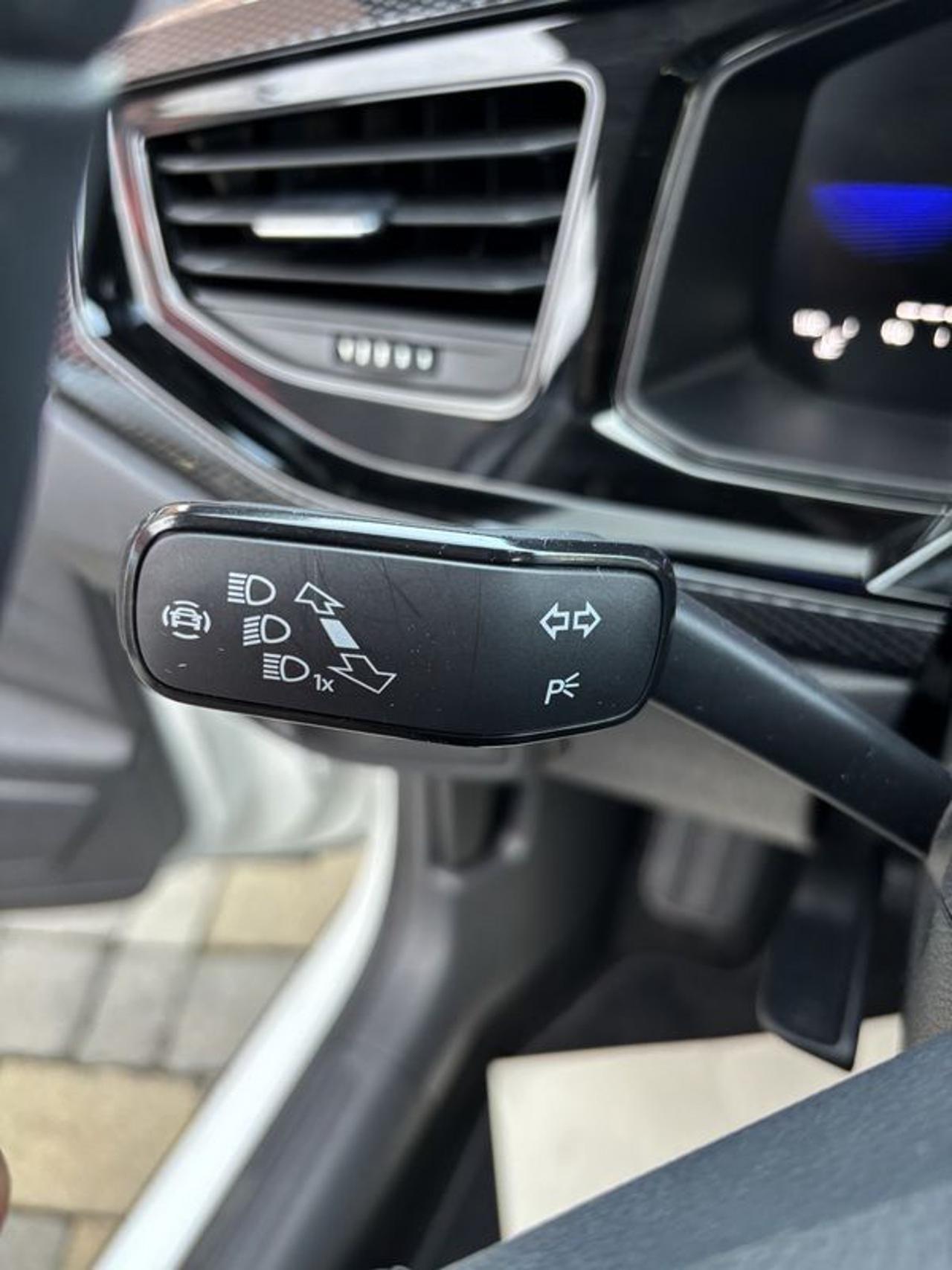 Volkswagen Taigo 1.0 TSI 95 CV Life LED-NAVI-CAM-16"