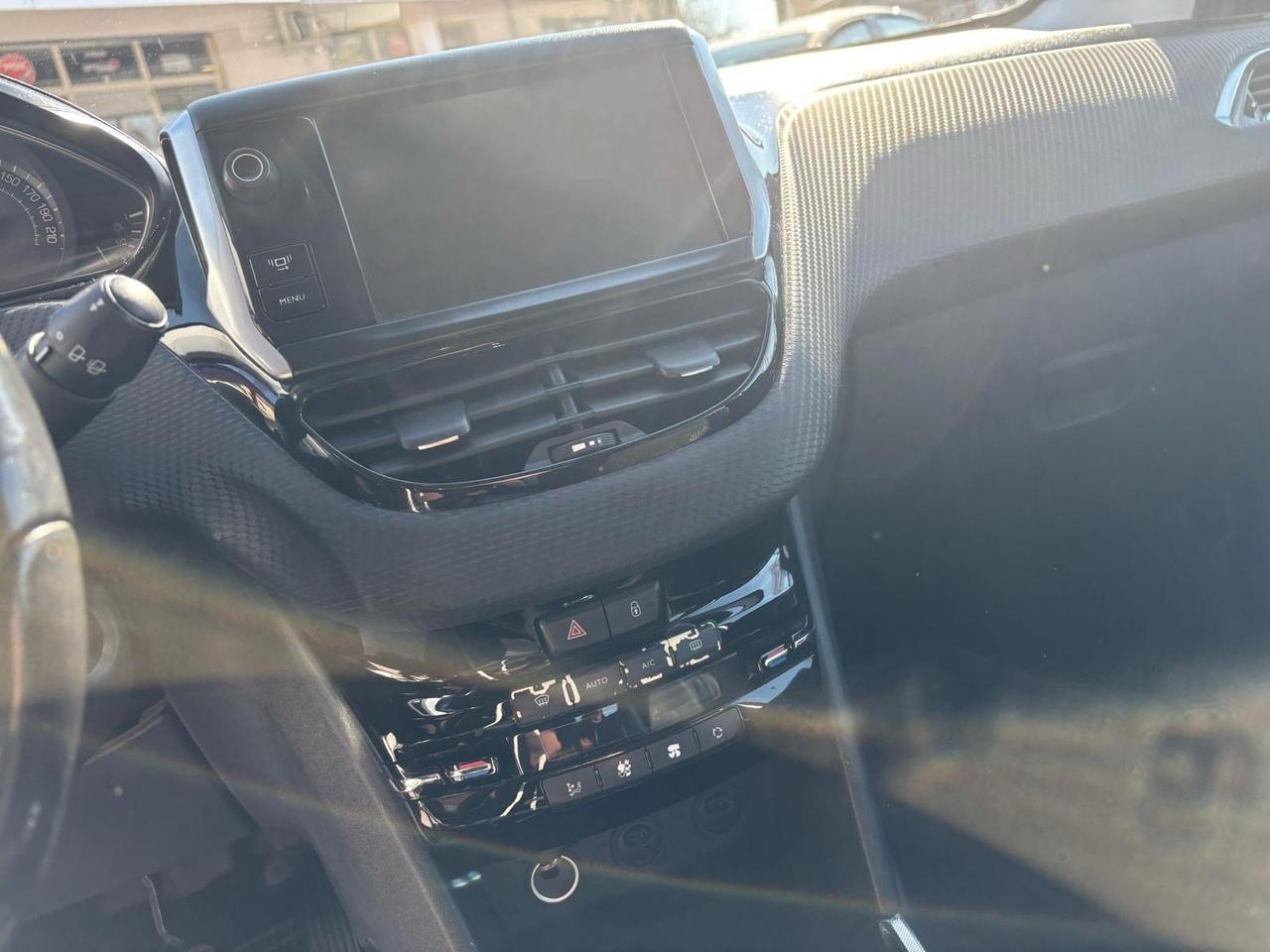 Peugeot 2008 1.6 e-HDi 115 CV Stop&Start Allure