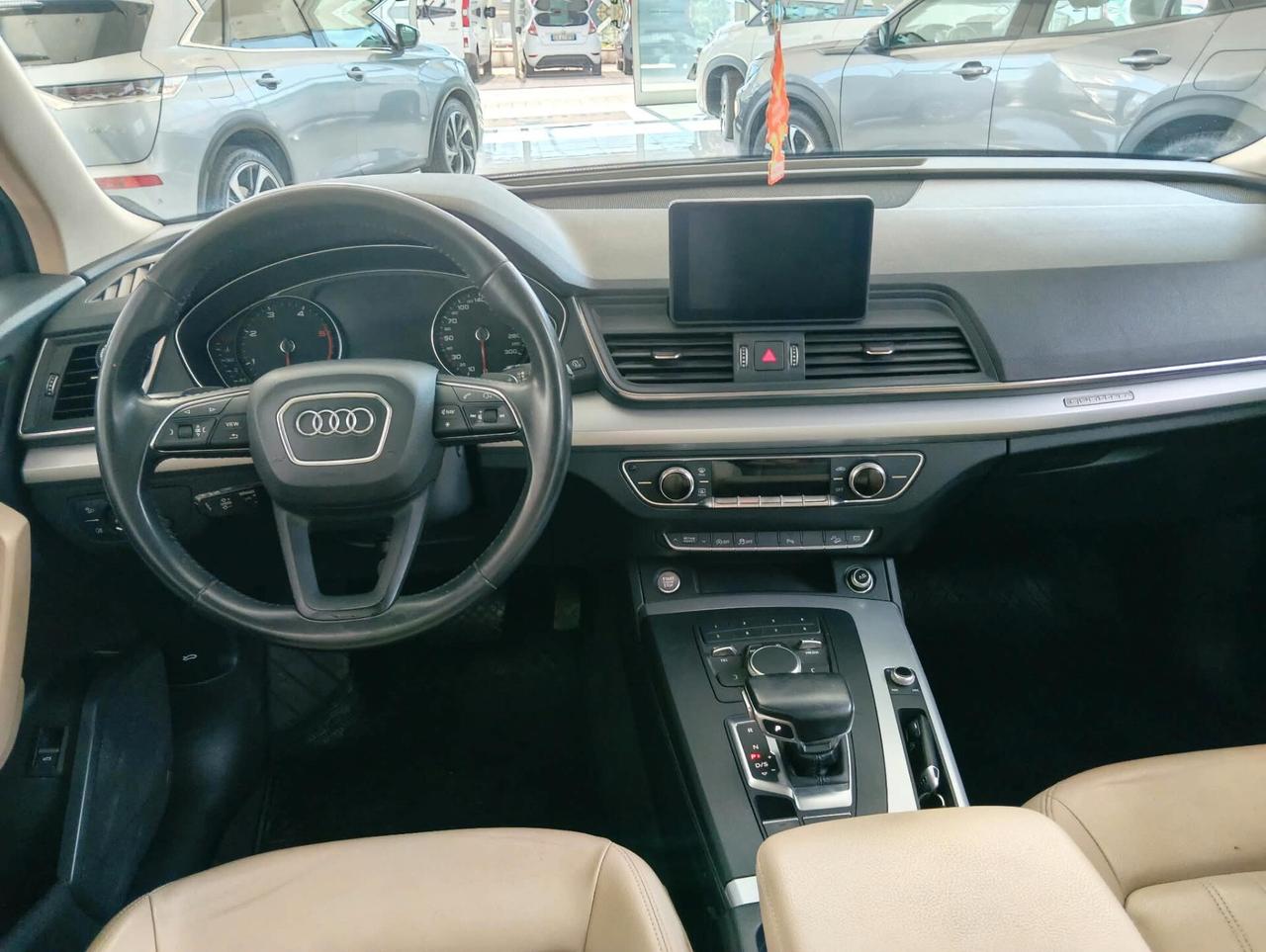 Audi Q5 35 TDI quattro S tronic Business