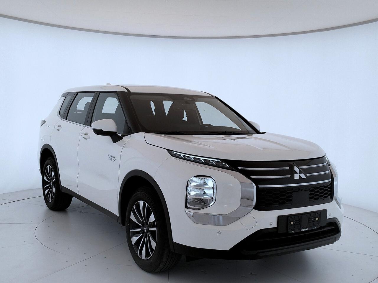 Mitsubishi Outlander DISPONIBILE IN VARIE COLORAZIONI E ALLESTIMENTI - CONCESSIONARIO UFFICIALE