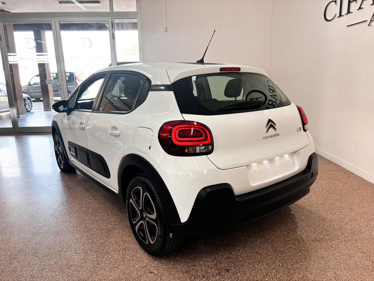 Citroen C3 PureTech 83 S&S C-Series