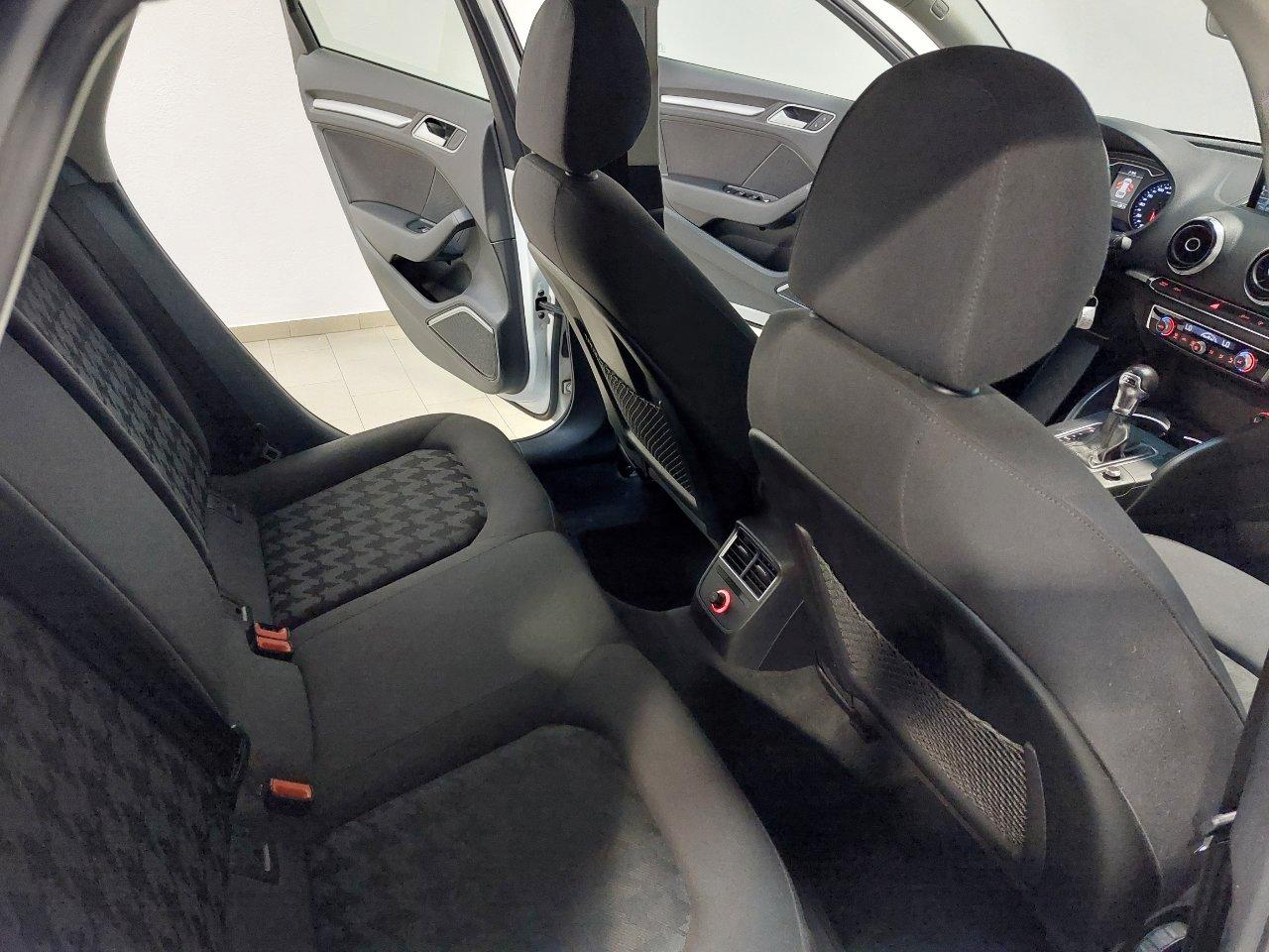 Audi A3 Sportback 1.6 tdi Business 110cv s-tronic E6