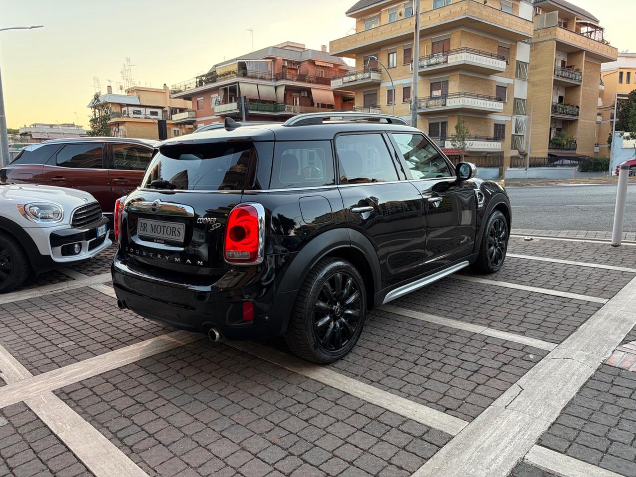 Mini Cooper SD Countryman ALL4 Total Black +C.AUTO-NAVI-H.K-LED !!