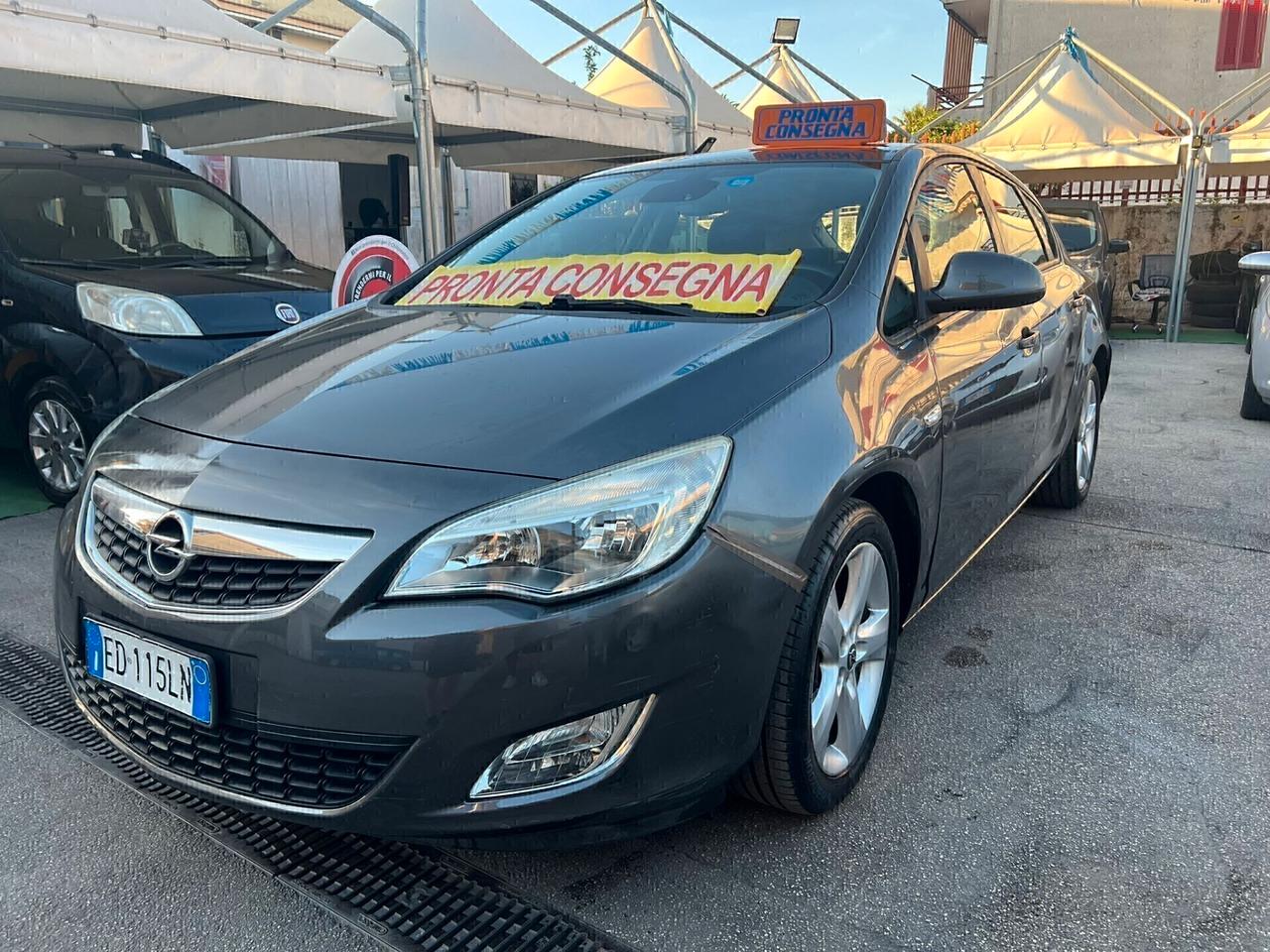 Opel astra 1.4 benzina Anno 2011 Con 136.000 km