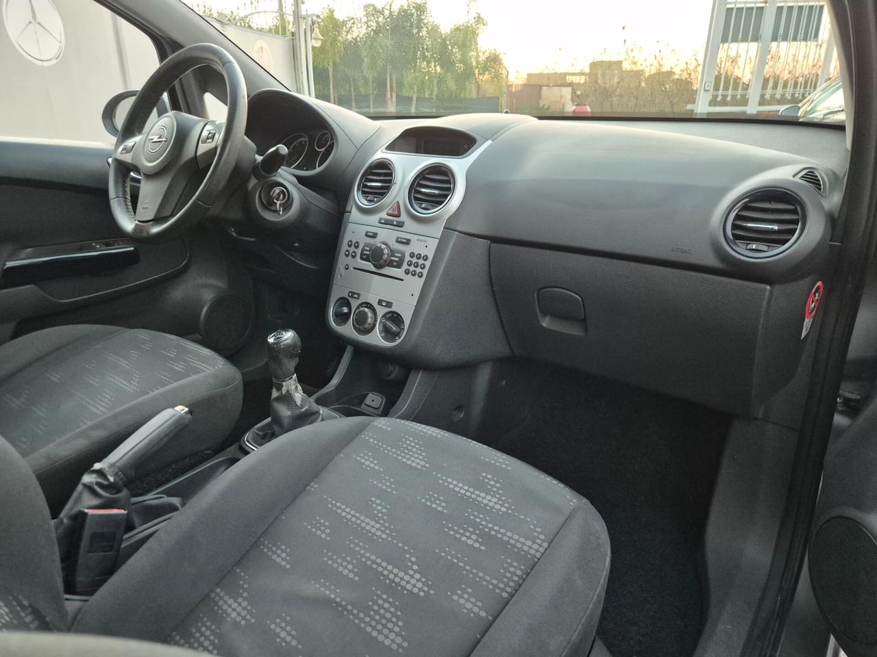 Opel CORSA 1.2 85CV 3 porte GPL RESTAYLING 2012