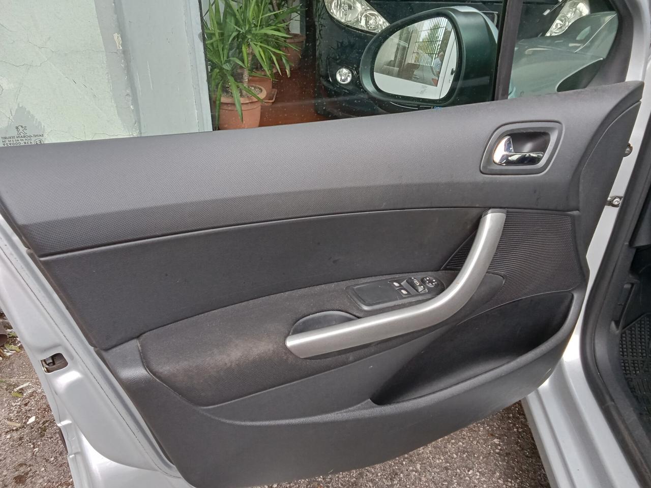 Peugeot 308 1.4 VTi 98CV 5p. Access