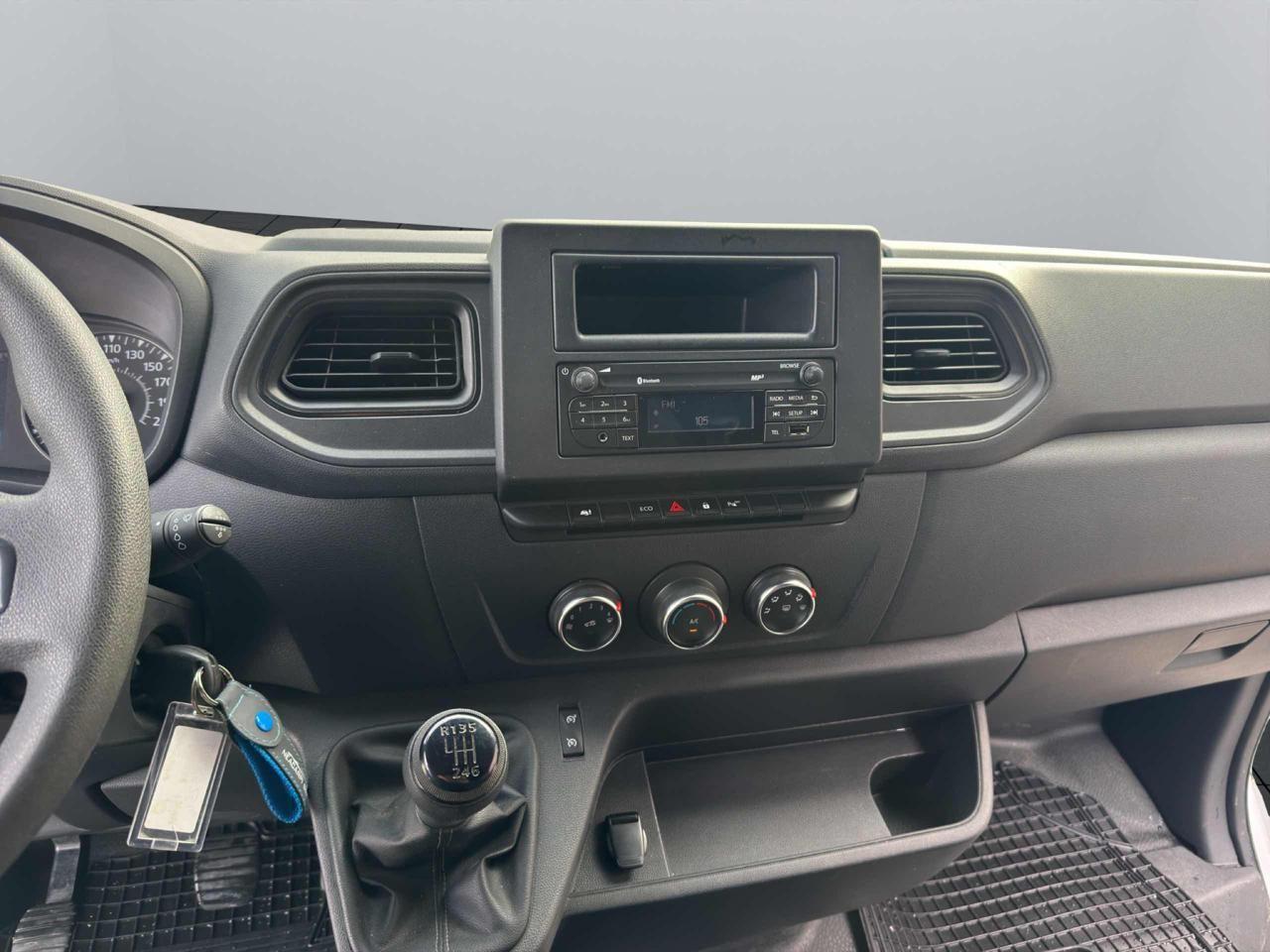 Renault Master (NISSAN INTERSTAR)35 2.3 dCi 135 CV(PM-TM-L2H2)