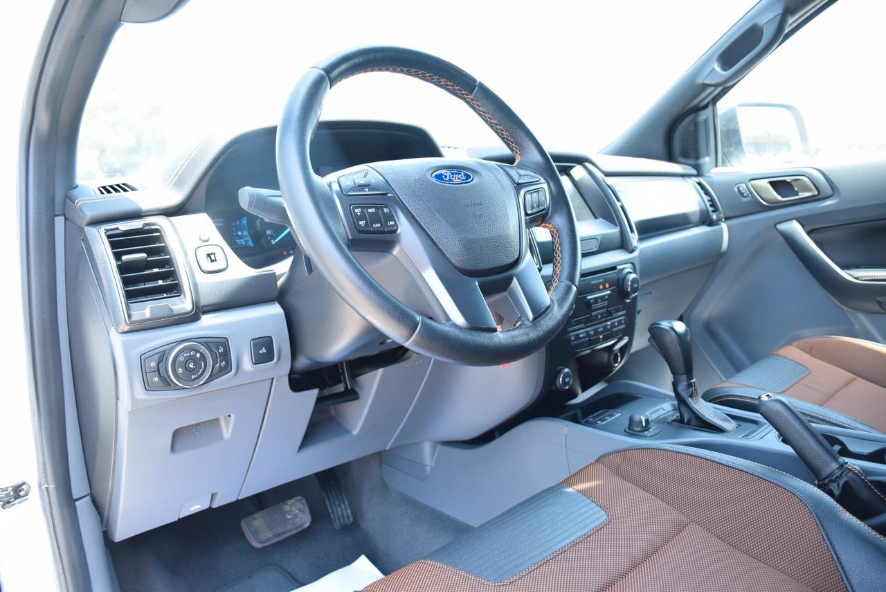 Ford Ranger 4X4 WILDTRAK CABINA RIALZATA - GANCIO 3.2TDCi AUTOM. IVA DETR.
