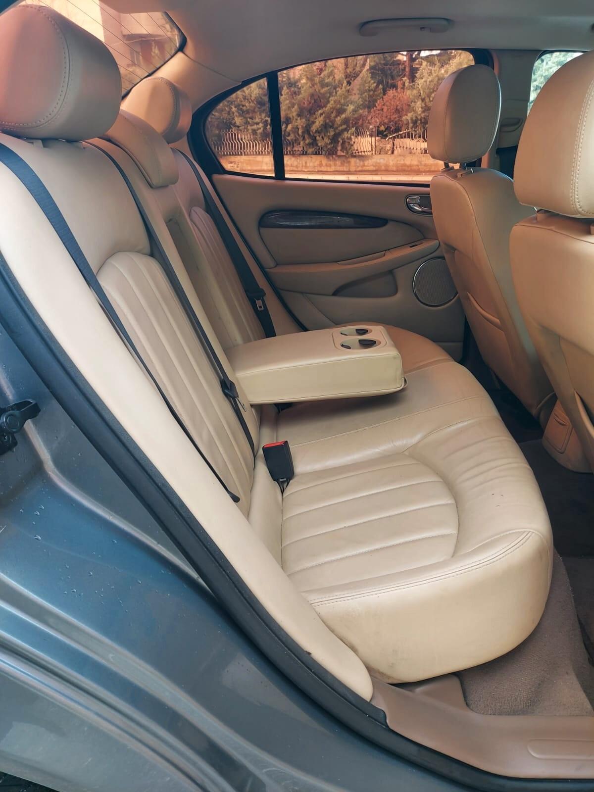 Jaguar X-Type 2.0D cat Executive 2004