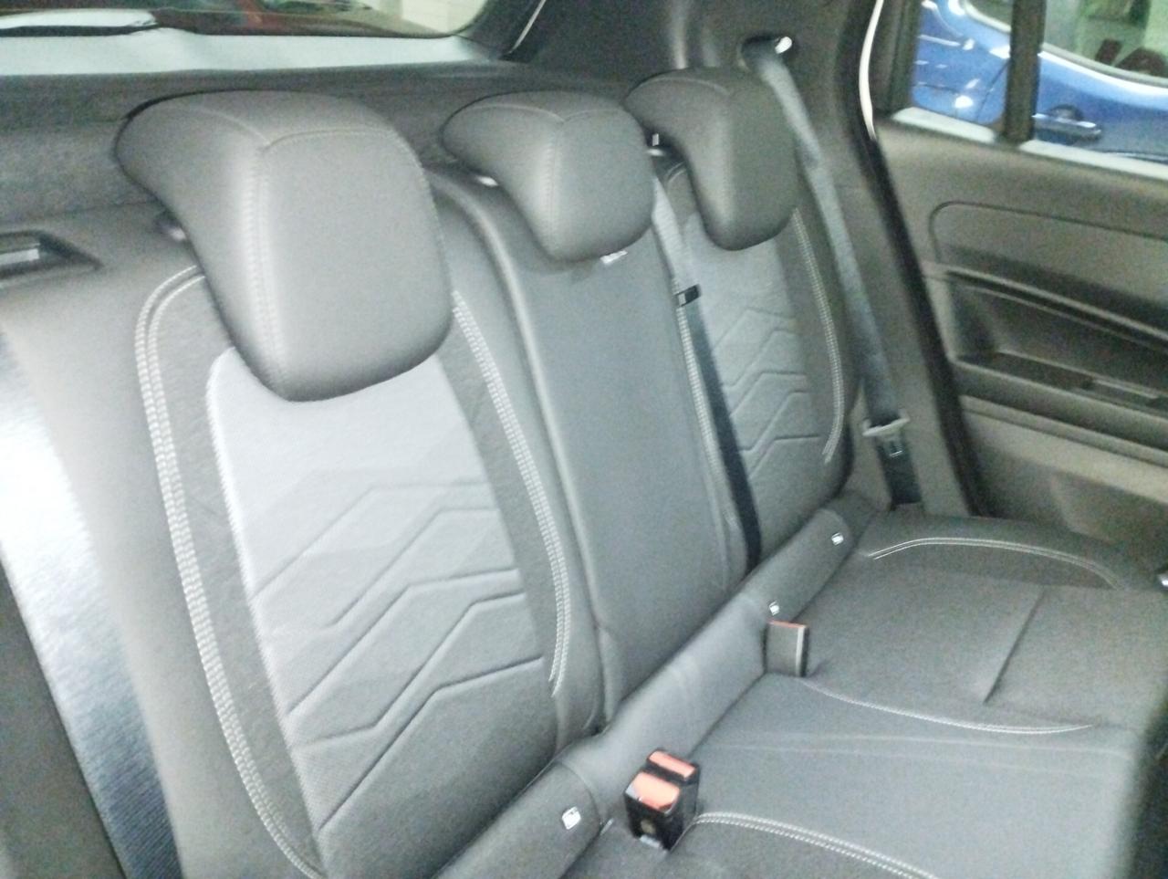 Jeep Avenger 1.2 Turbo 100 CV Summit