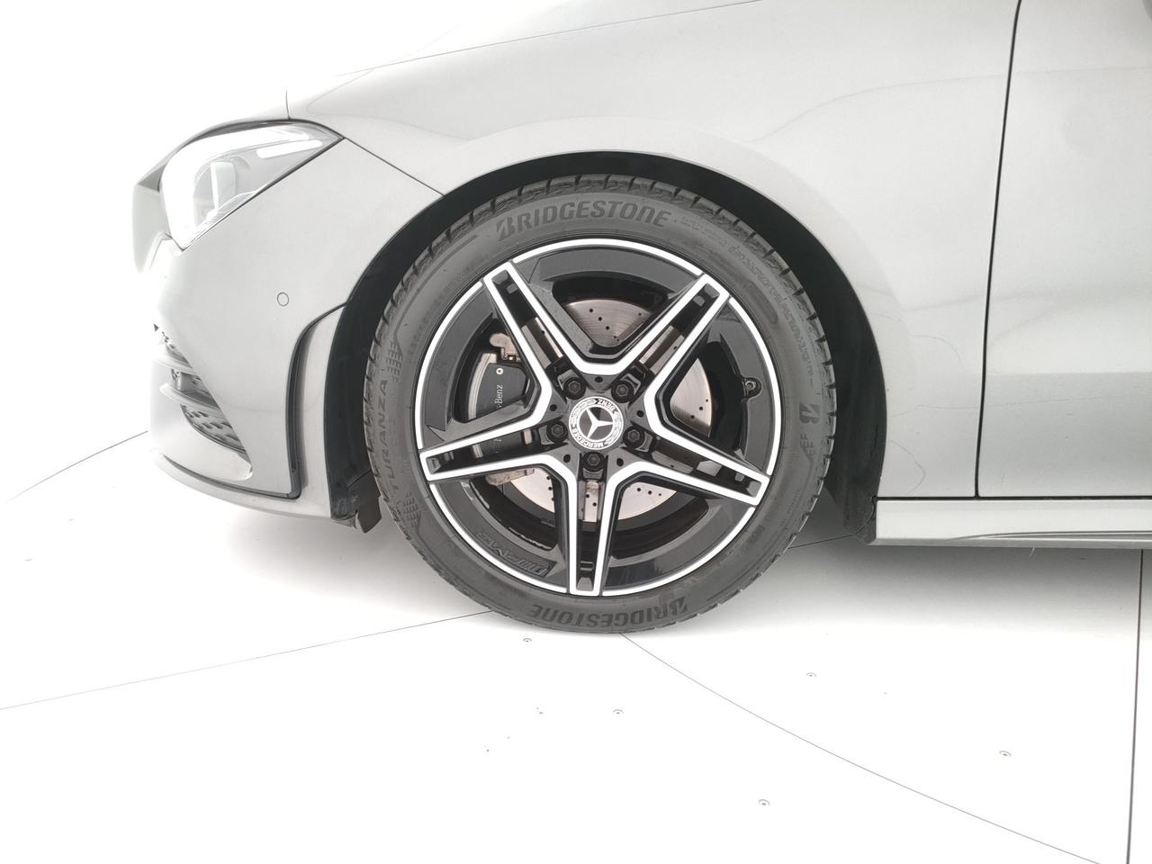 Mercedes-Benz CLA Shooting Brake 200 d Premium 4matic auto