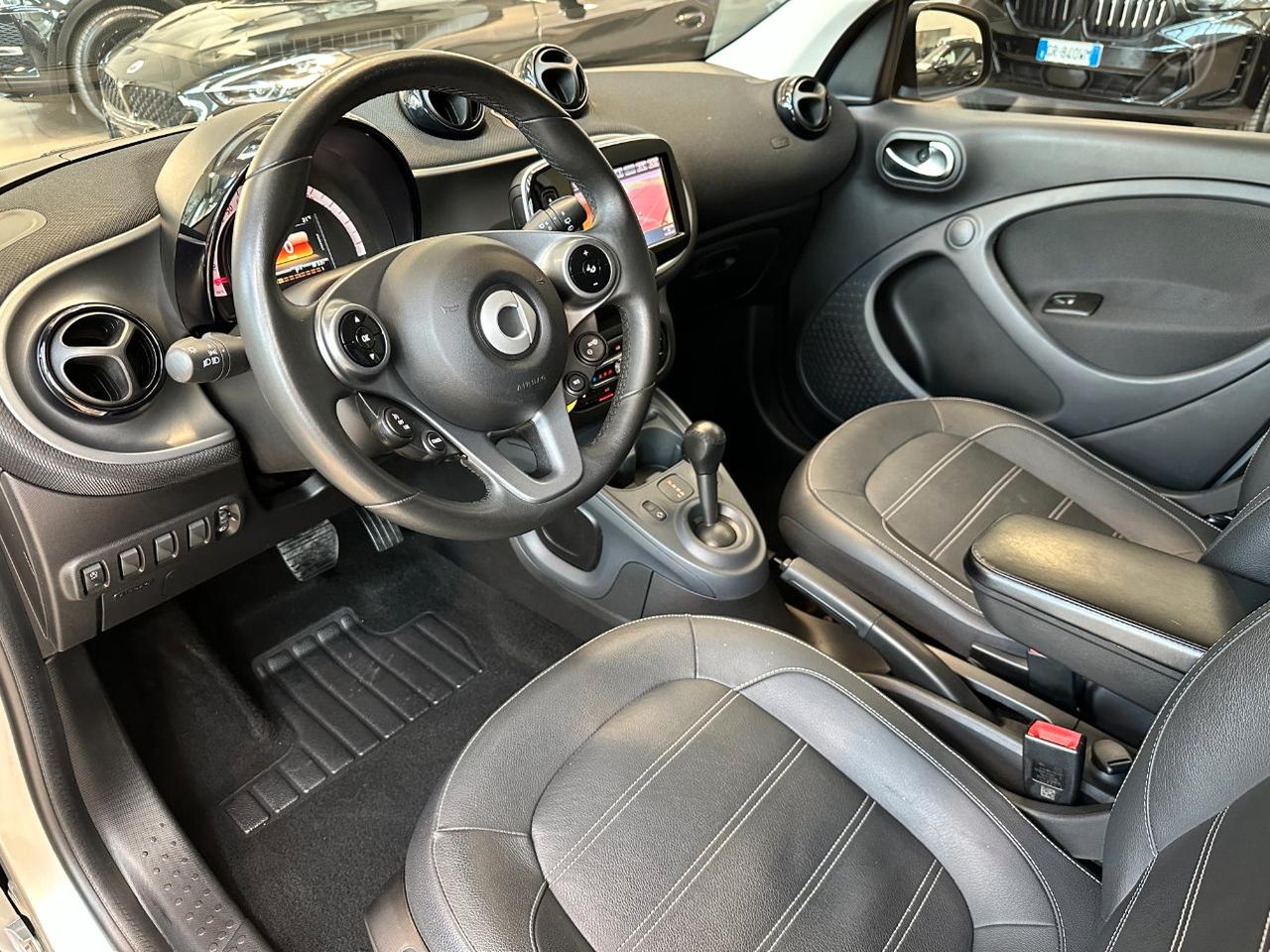 Smart forfour 0.9 t Prime 90cv twinamic - 16 - Pelle - Navi