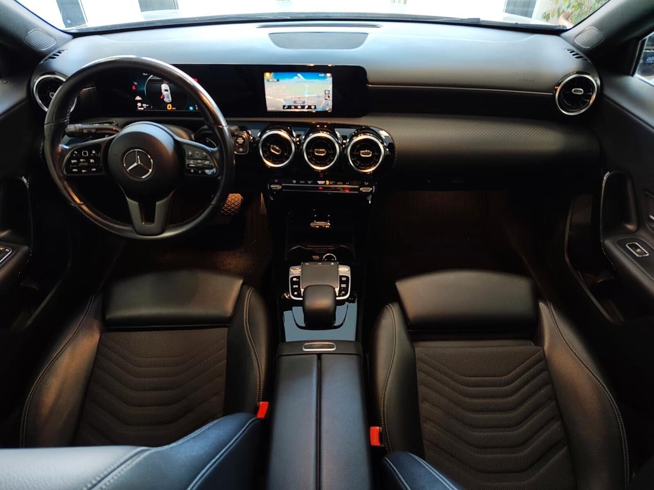 Mercedes-benz A180d AUTOMATICA NEOPATENTATI