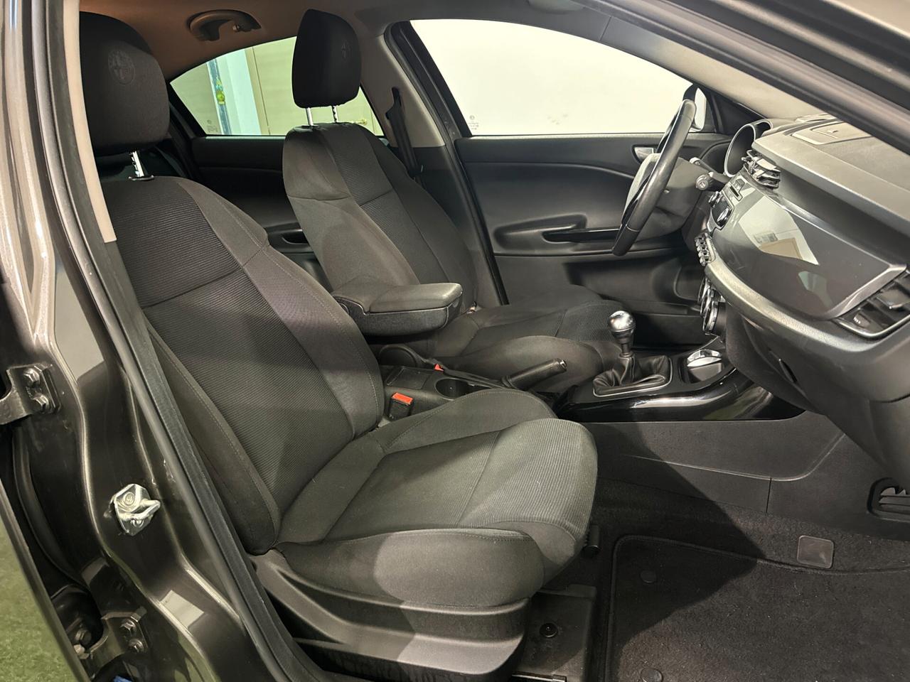 Giulietta III 1.4 Distinctive 120cv EURO5 1PROP.