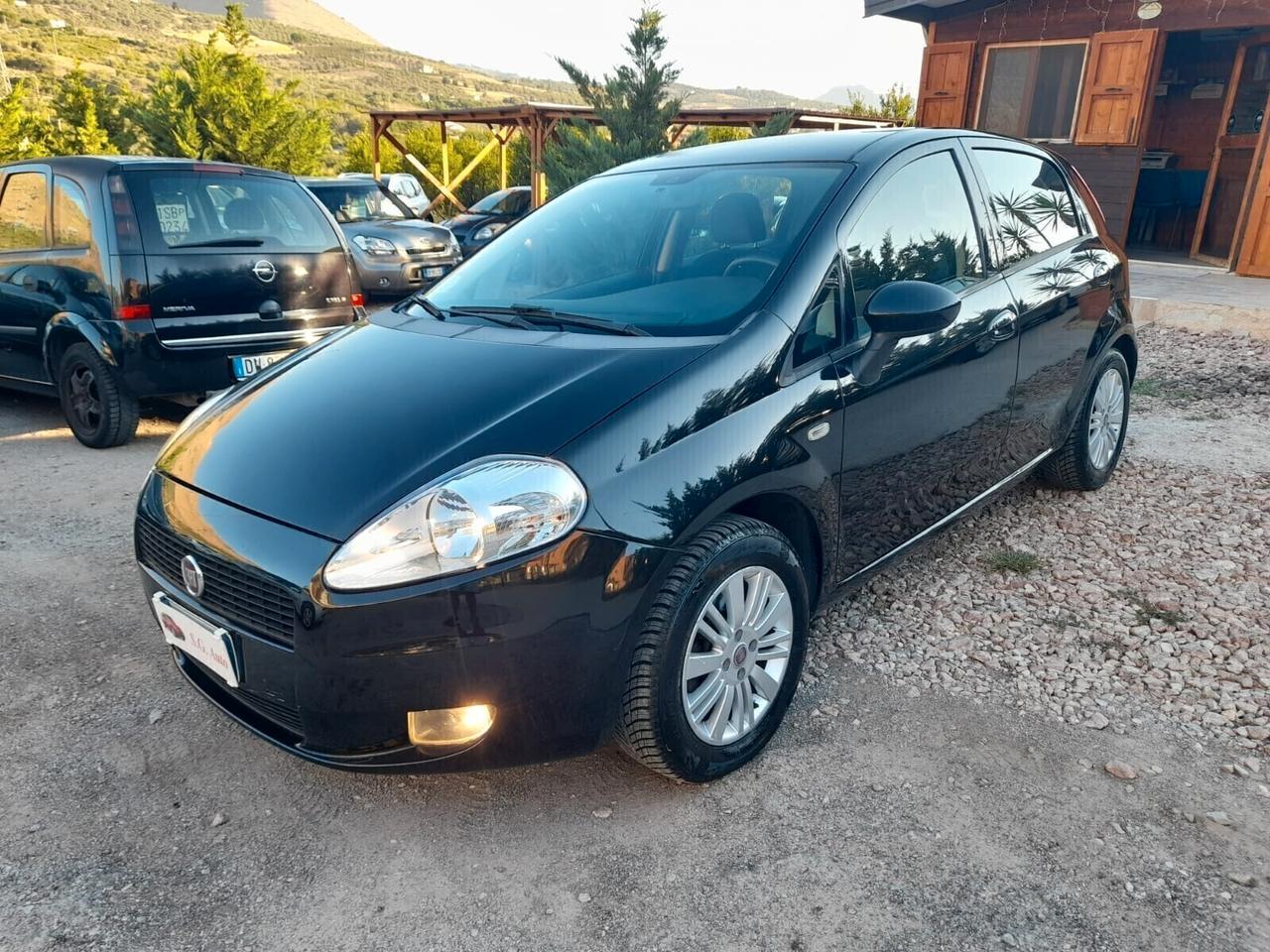 Fiat Grande Punto 1.3 Diesel CATENA E FRZIONE NUOVI Emotion