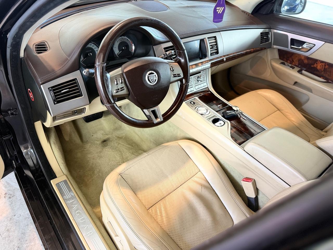 Jaguar XF 3.0 DS V6 275CV 2012