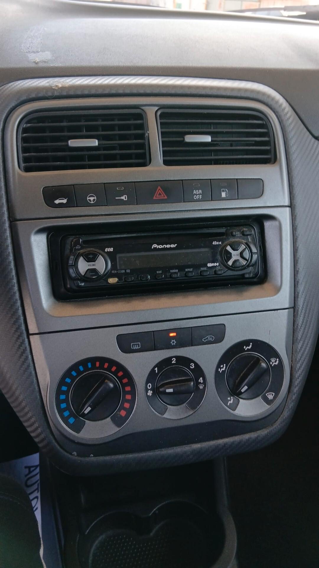 Fiat Grande Punto 1.4 5P DYNAMIC NATURAL POWER