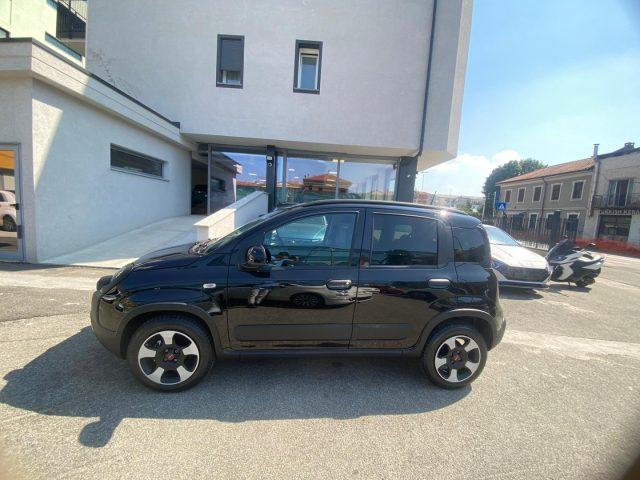 FIAT Panda Cross 1.0 FireFly S&S Hybrid con Uconnect DAB schermo 7"