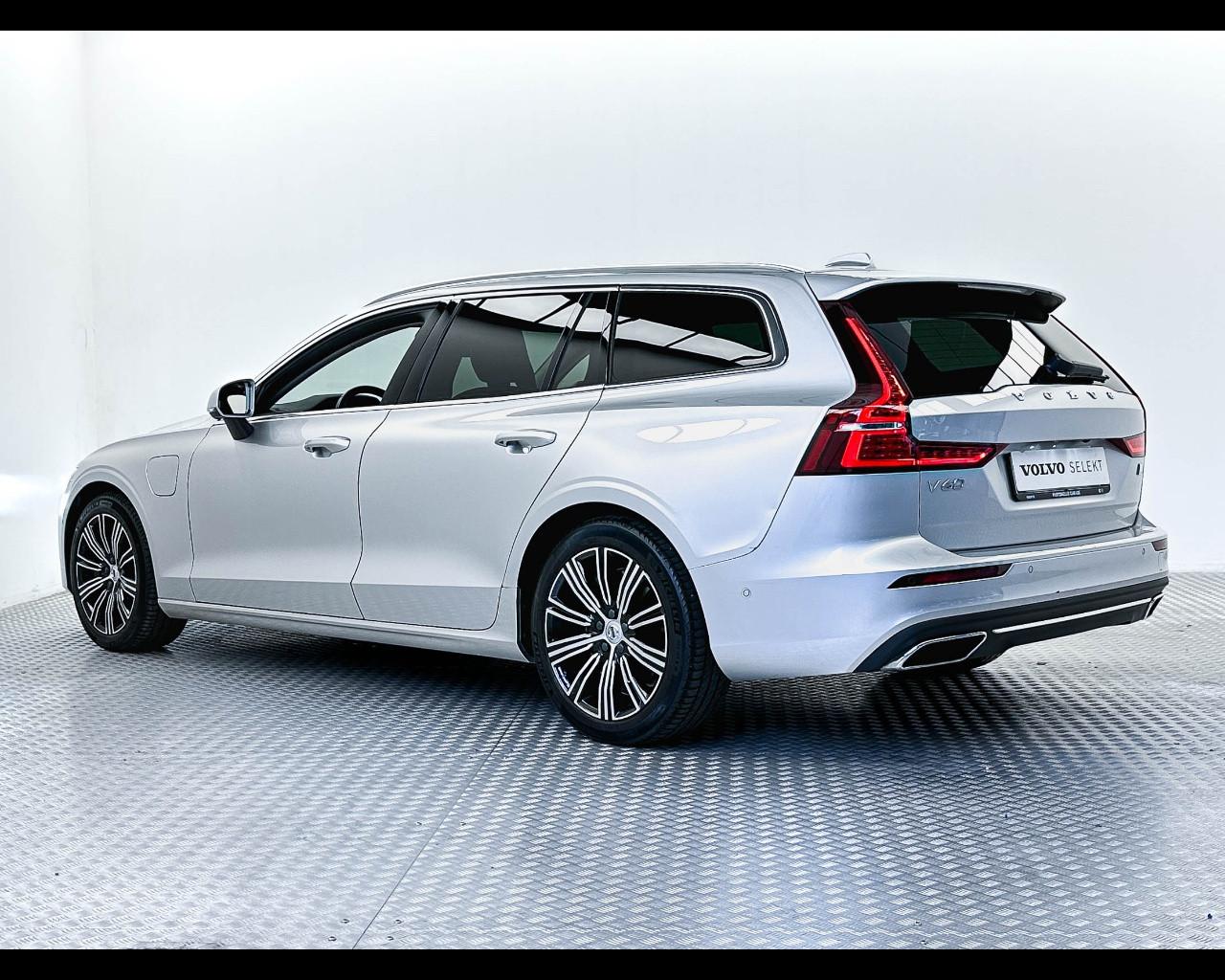 VOLVO V60 T6 Recharge AWD Plug-in Hybrid Inscription