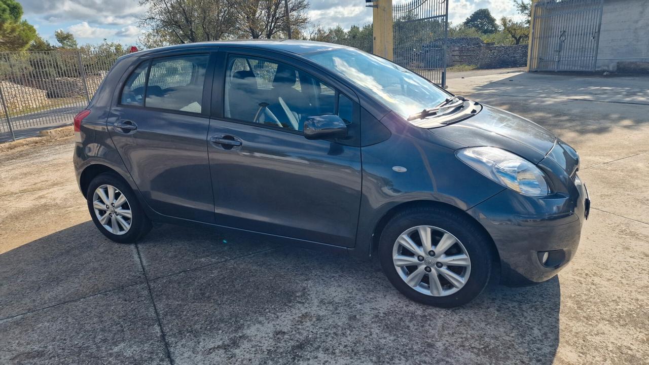 Toyota Yaris 1.3 5 porte Sol