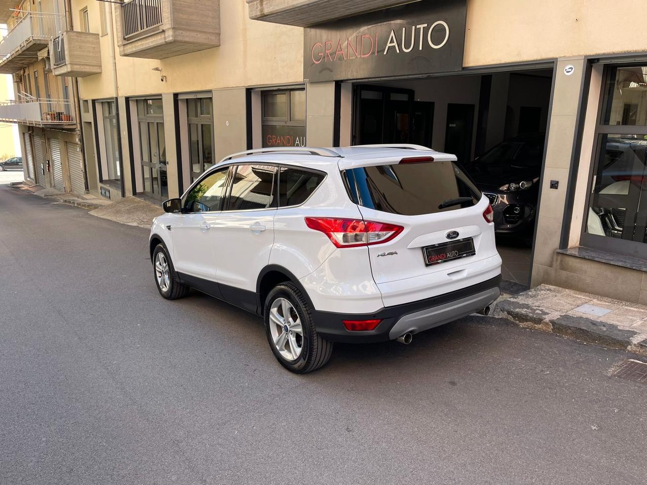 Ford Kuga 2.0 TDCI 120 CV S&S 2WD Titanium