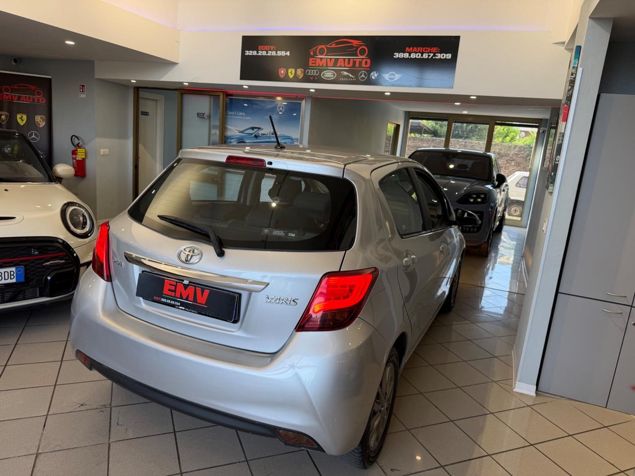TOYOTA Yaris 3a serie (2011) Yaris 1.4 D-4D 5P Lounge (66 kw