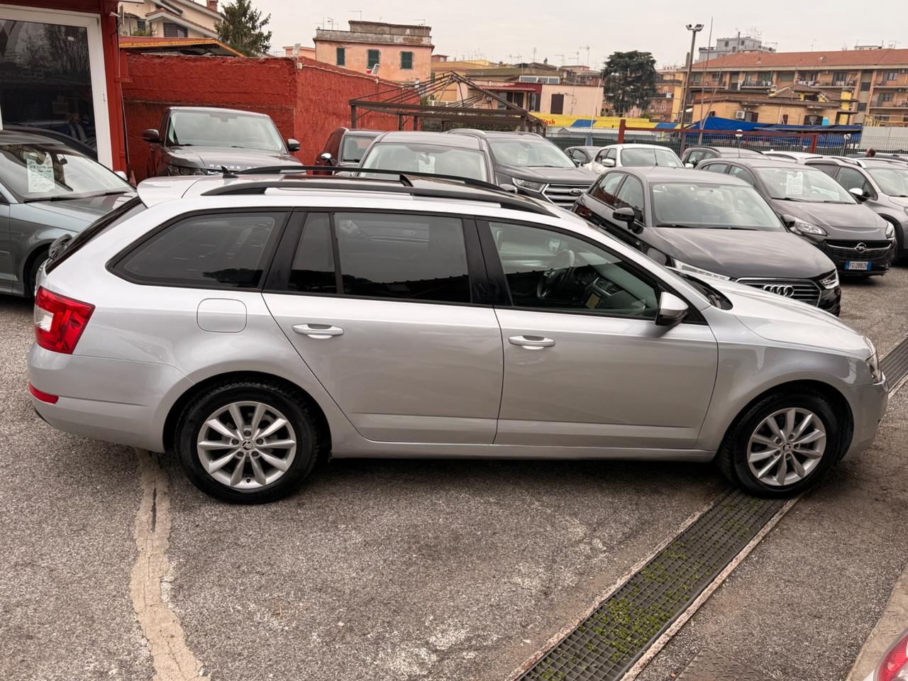 Octavia 1.6 TDI/dsg/rate/(( 80 mila km- unipro ))