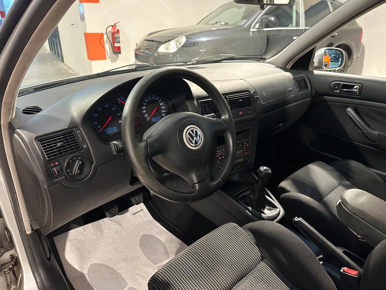 Volkswagen Golf 1.6 Variant Comfortline UNICOPROPRIETARIO
