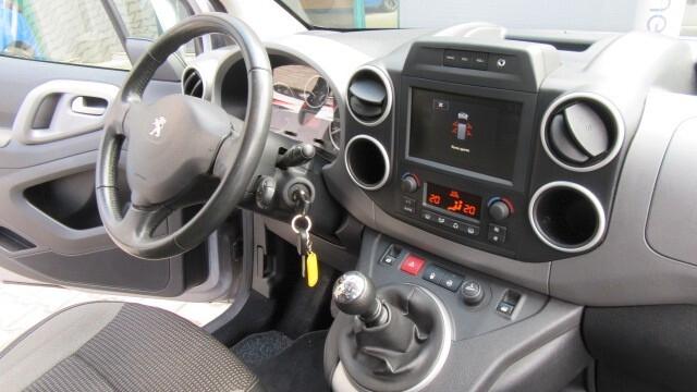 Peugeot Partner Tepee BlueHDi 120 S&S Outdoor