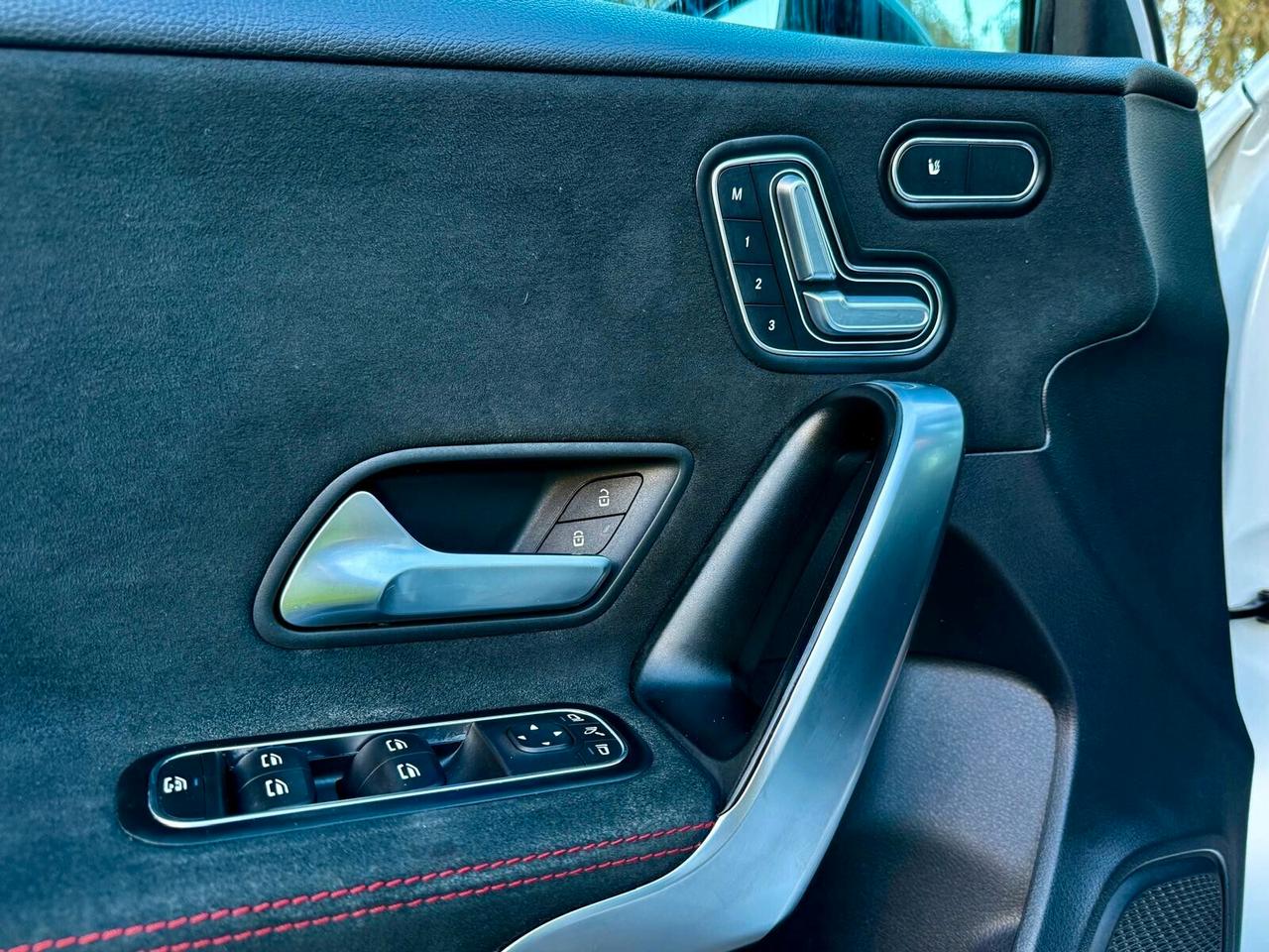 MERCEDES-BENZ A 200 D 150 CV AMG PREMIUM PLUS IVA ESP