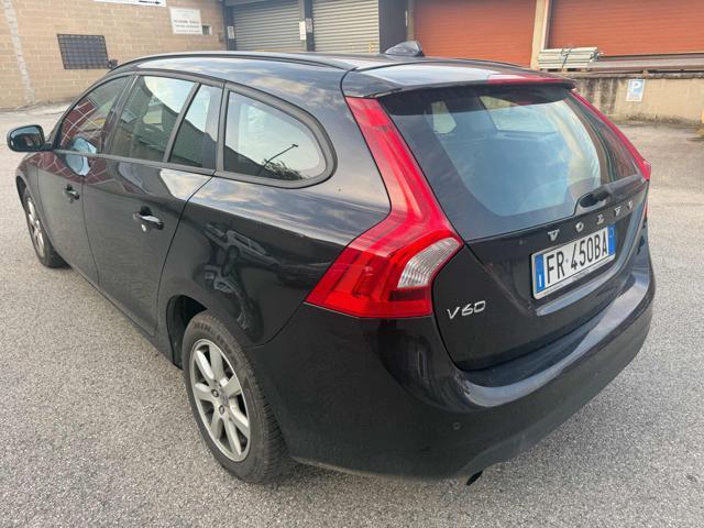 VOLVO V60 D2 1.6 Summum senza nessun lavoro da fare