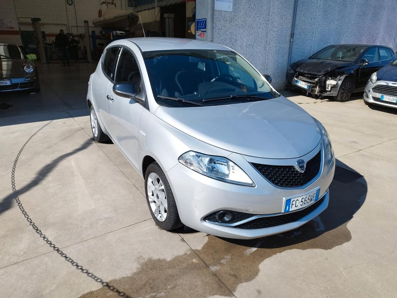 Lancia Ypsilon 1.2 69 CV 5 porte GPL Ecochic Gold