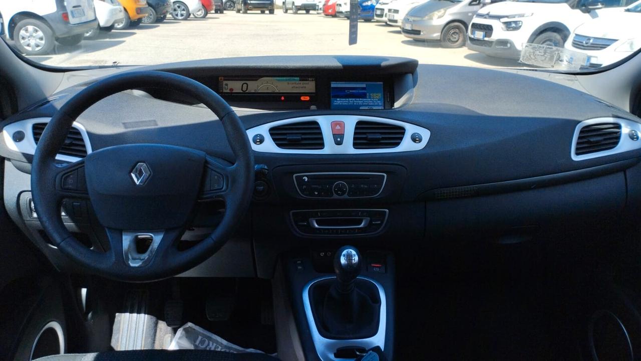 Renault Scenic Scénic X-Mod 1.5 dCi 110CV Luxe