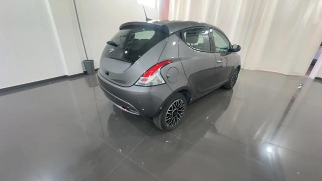 LANCIA Ypsilon 1.0 FireFly S&S Hybrid PLATINO - VARI COLORI!