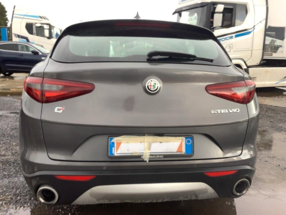 Alfa Romeo Stelvio 2.2 Turbodiesel 210 CV AT8 Q4 -IN ARRIVO-
