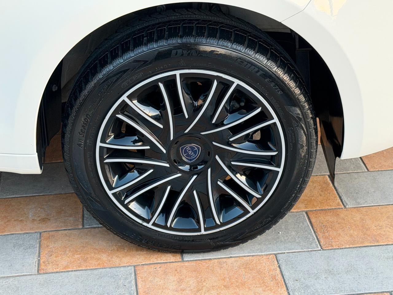 Lancia Ypsilon 1.2 69 cv. EcoChic GOLD (Imp GPL)