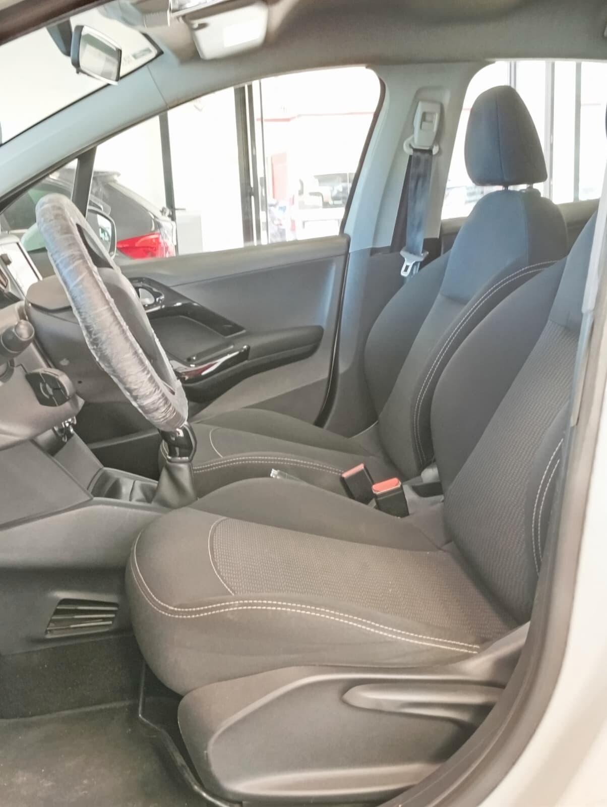 Peugeot 208 PureTech 82 5p. GPL Allure