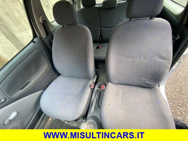 TOYOTA Yaris 1.0i 16V cat 3 porte