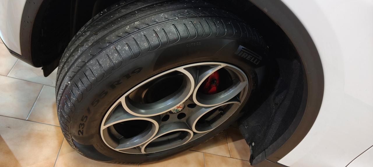 Alfa Romeo Stelvio 2.2 Turbodiesel 190 CV AT8 Q4 Super