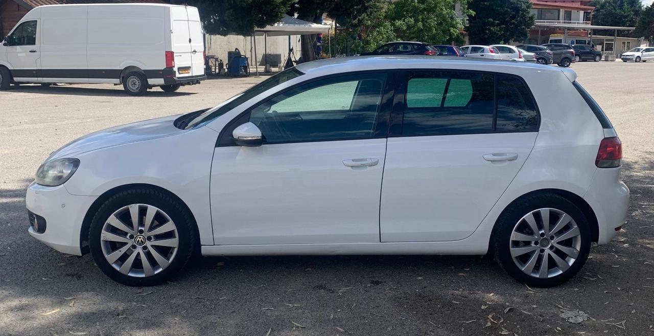 Volkswagen Golf Business 1.6 TDI DSG 5p. Highline