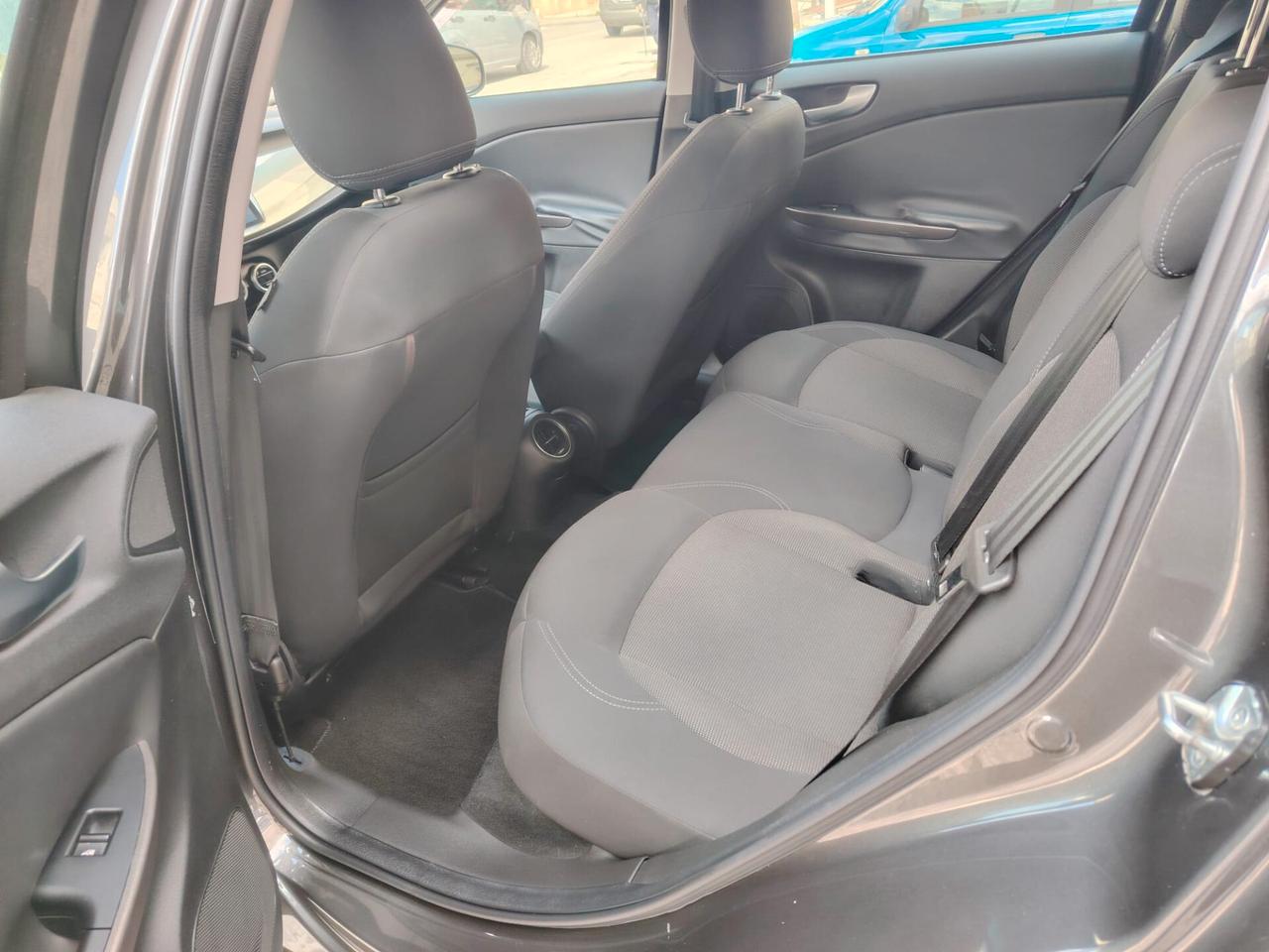 Alfa Romeo Giulietta 1.6 JTDm-2 120 CV Distinctive