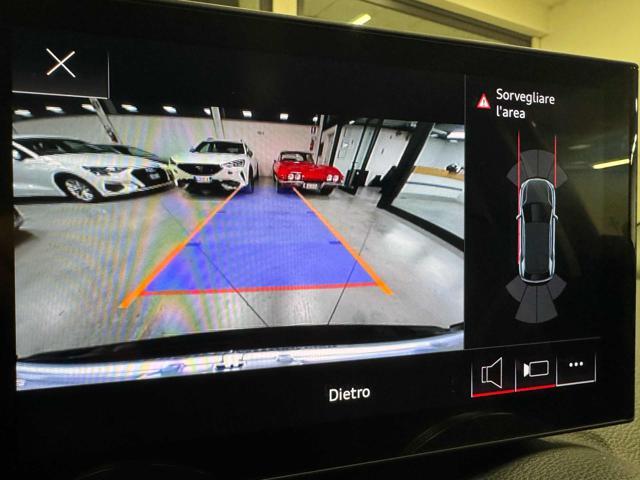 AUDI Q2 35 TDI S tronic Business Advanced