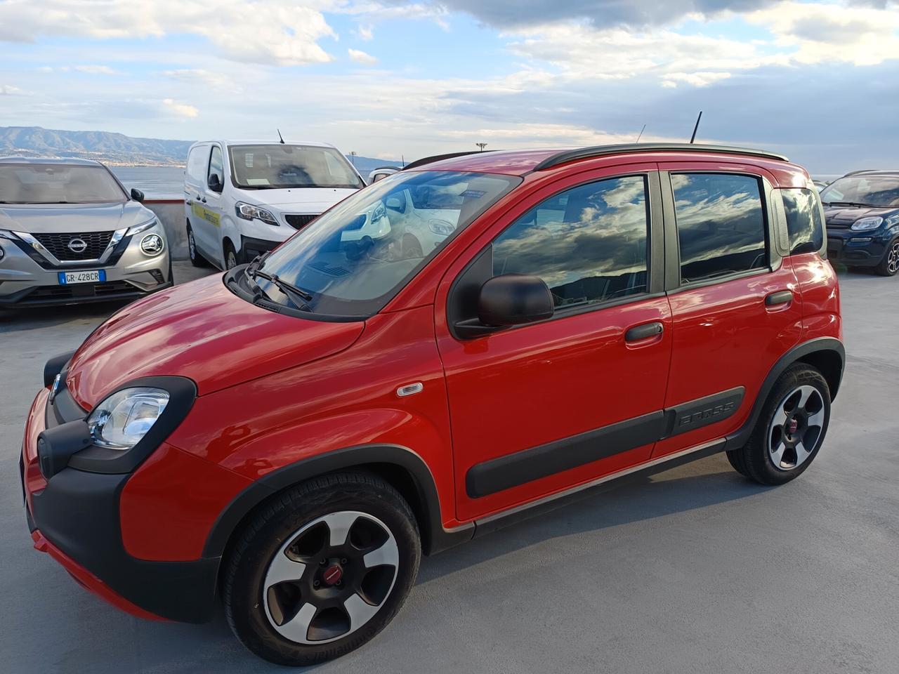 Fiat Panda 1.0 FireFly S&S Hybrid City Cross NEOPATENTATI