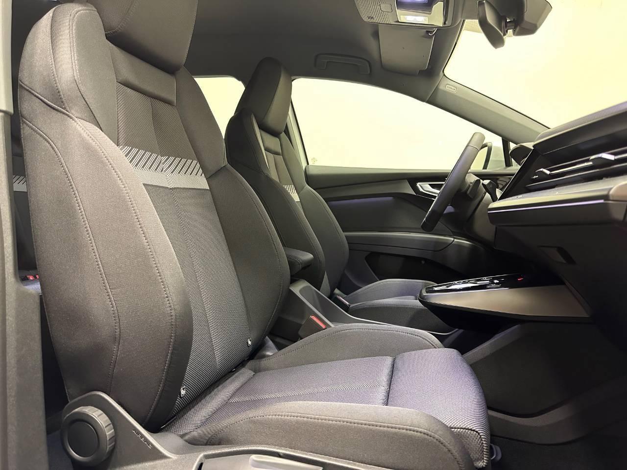 AUDI Q4 E-TRON 40 BUSINESS ADVANCED